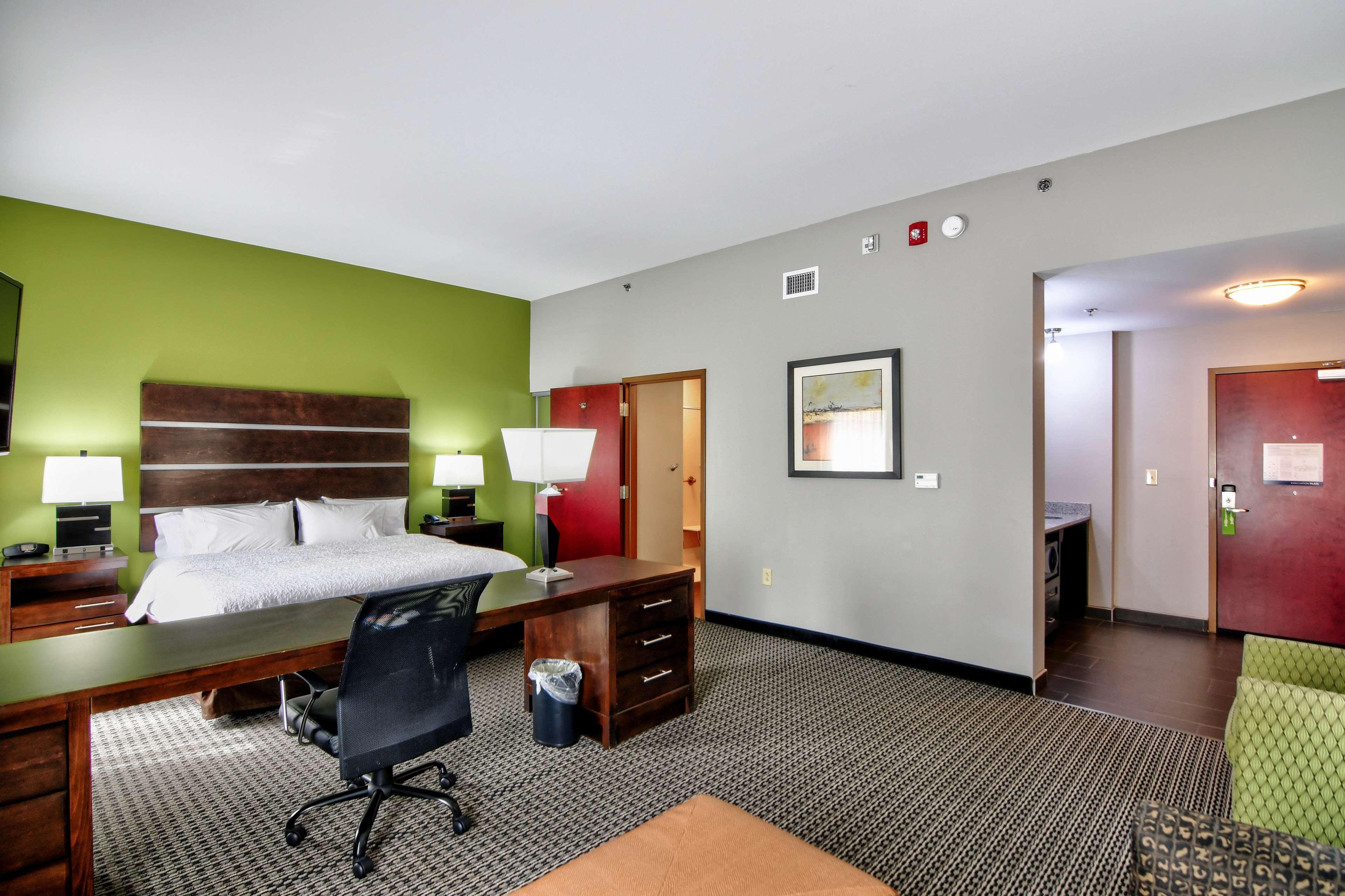 Hampton Inn Фоли Экстерьер фото