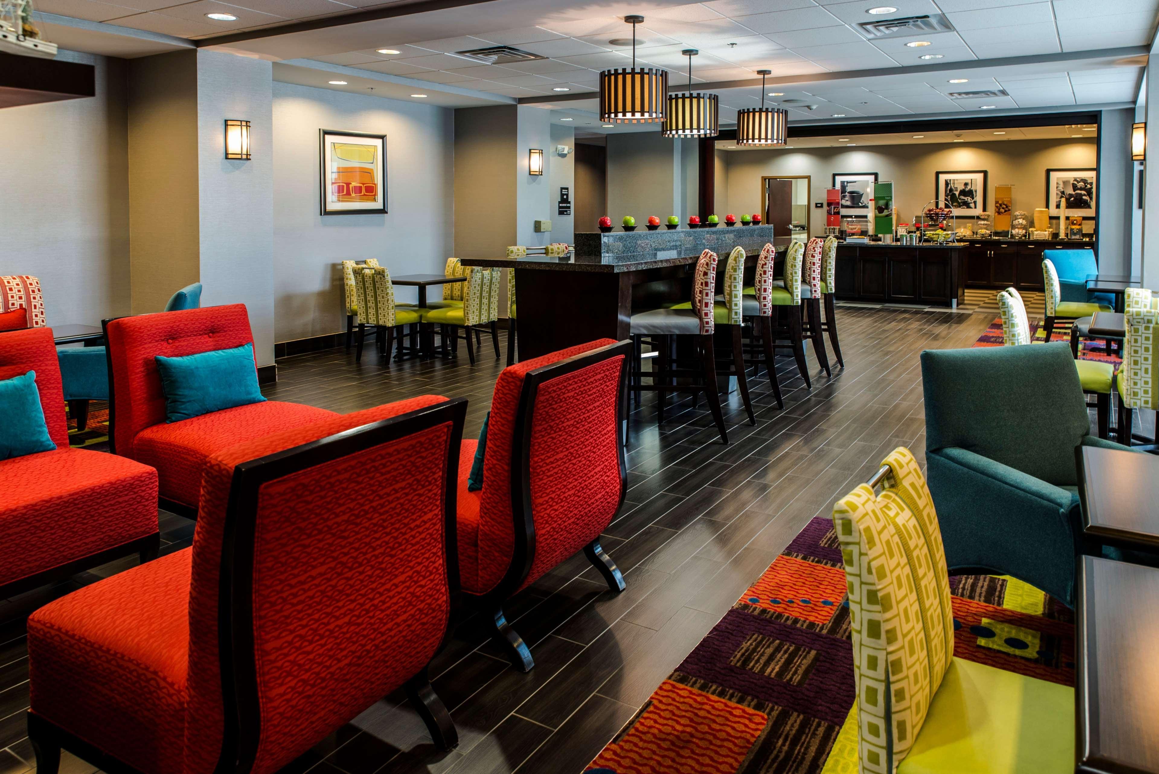 Hampton Inn Фоли Экстерьер фото