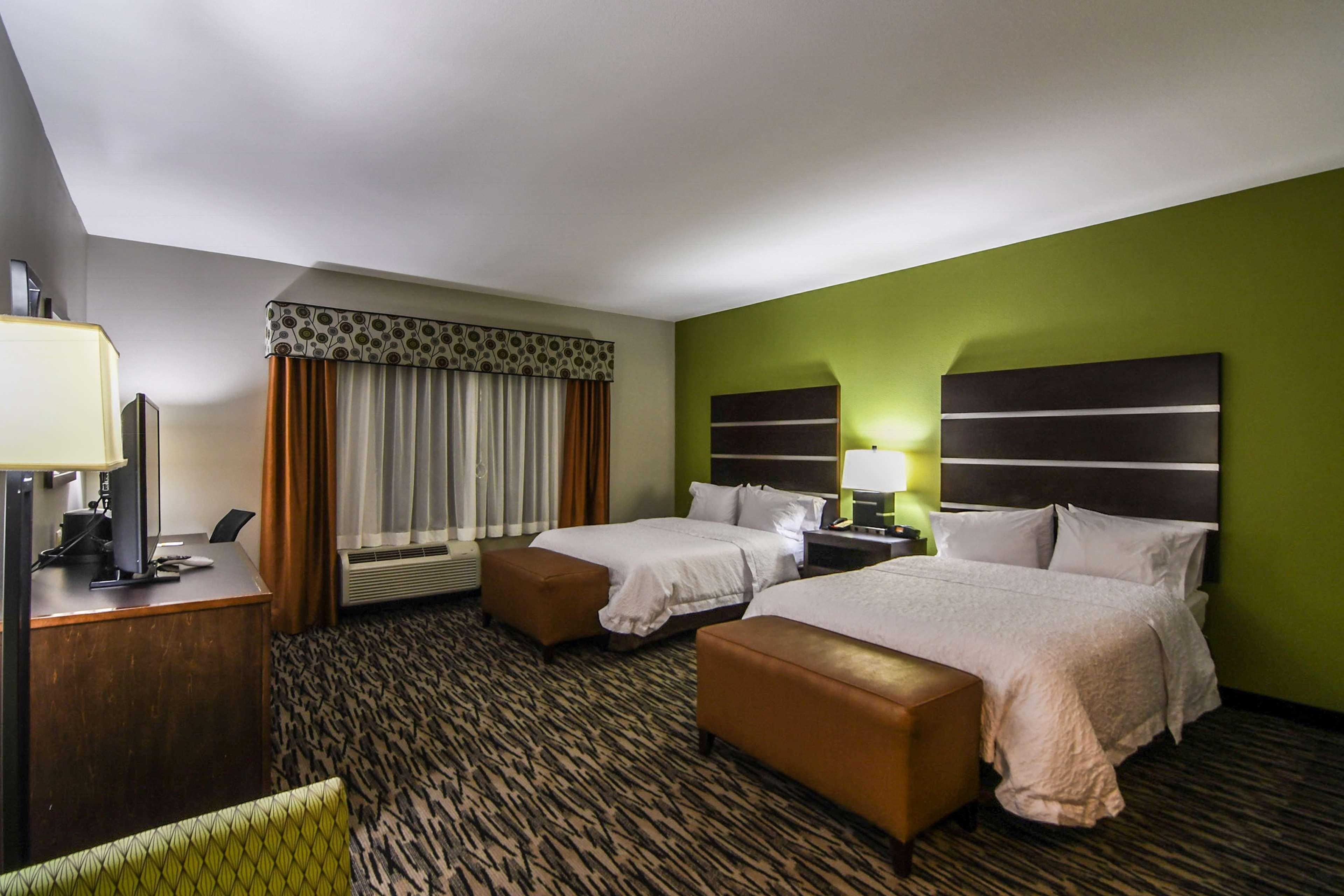 Hampton Inn Фоли Экстерьер фото