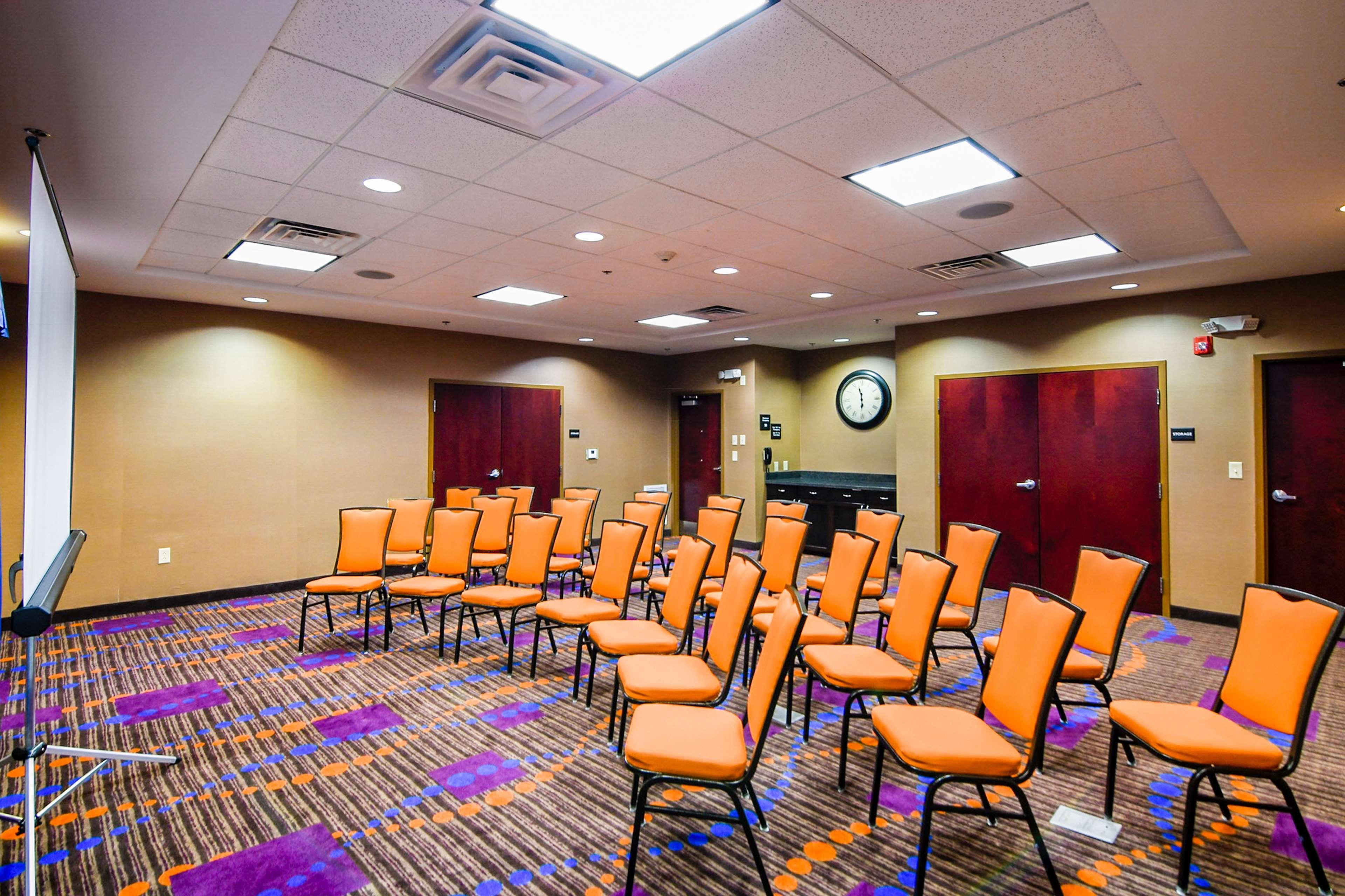 Hampton Inn Фоли Экстерьер фото