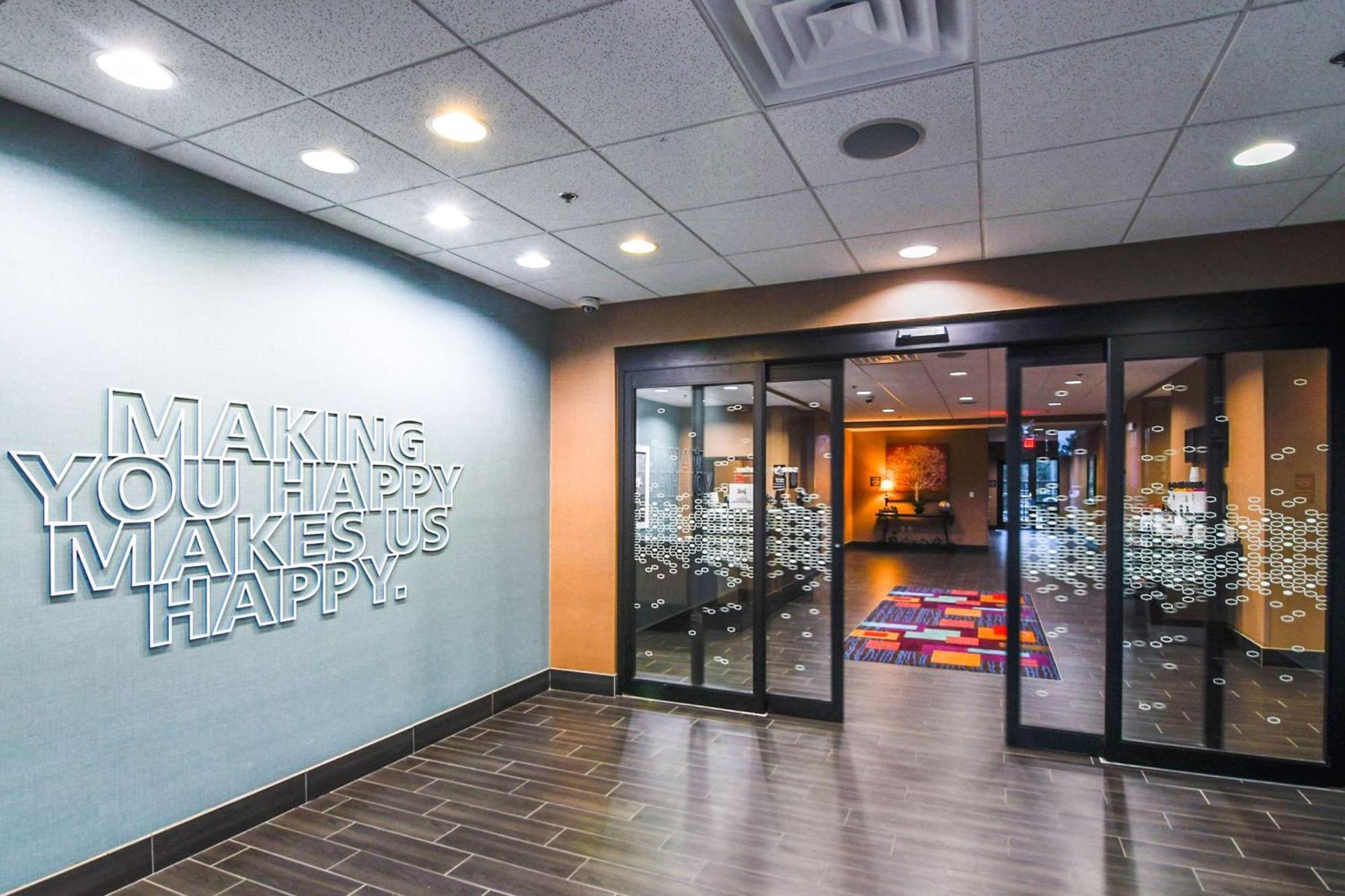 Hampton Inn Фоли Экстерьер фото